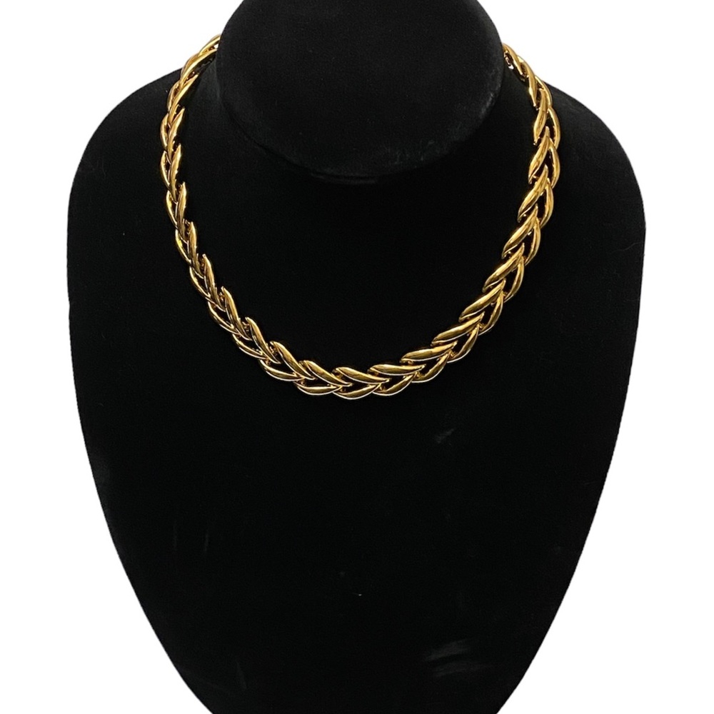 Napier Vintage Necklace. Gold Tone V Chevron Patter